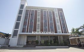Hotel Monarch Chakan 3*