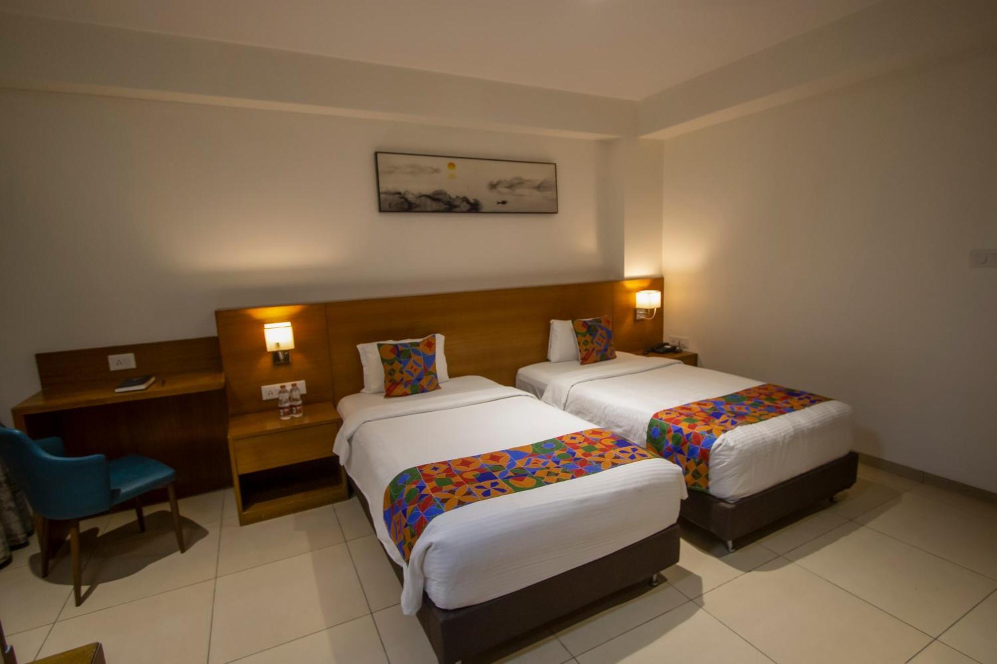 Monarch Express Chakan Hotel Exterior photo
