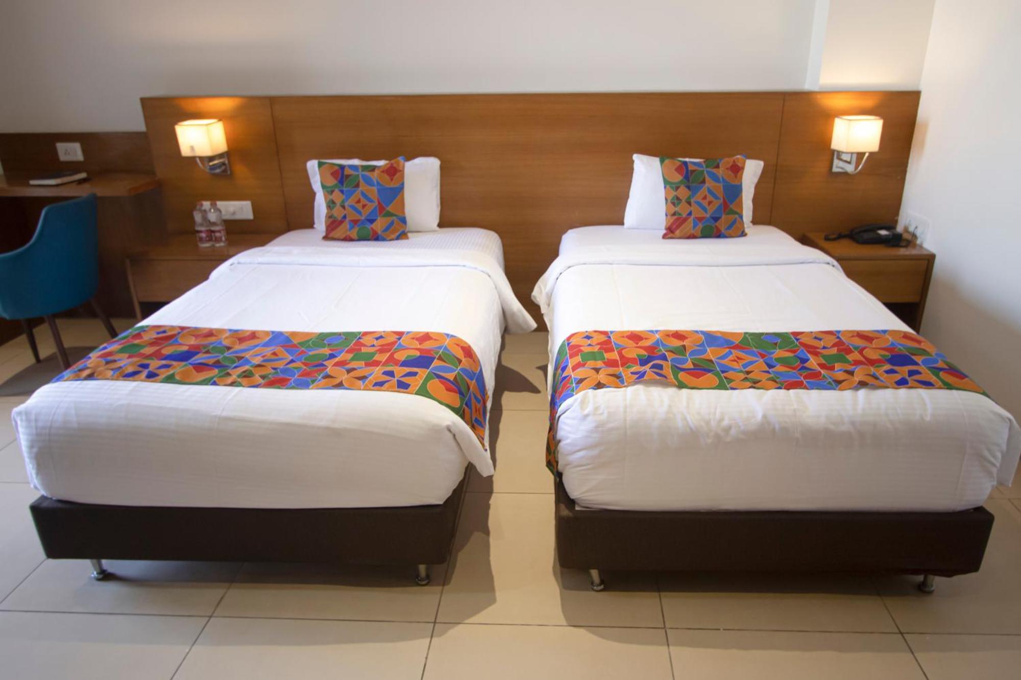 Monarch Express Chakan Hotel Exterior photo